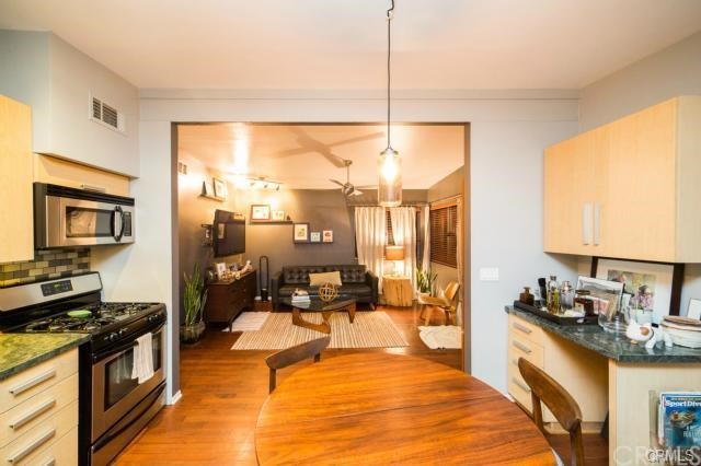 541 Bernard Street, Unit B Costa Mesa, CA 92627 - Photo 9 of 30