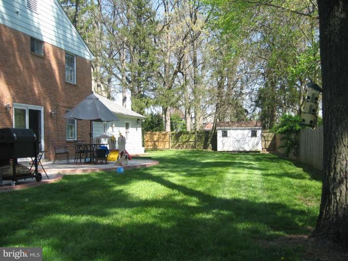12301 Falls Road Potomac, MD 20854 - Photo 3 of 28 Back yard