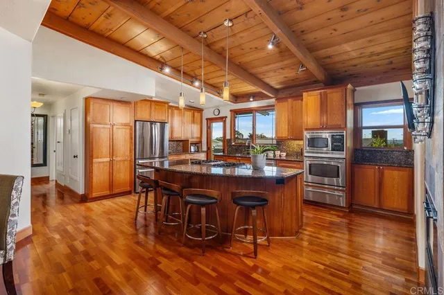 $2,280,000 | 2195 Basswood Avenue, Carlsbad, CA 92008