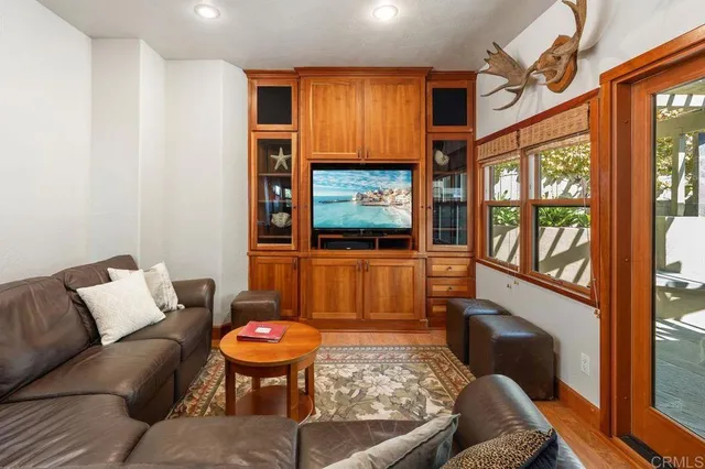 $2,280,000 | 2195 Basswood Avenue, Carlsbad, CA 92008