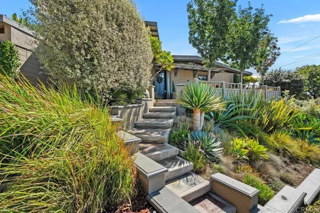 $2,280,000 | 2195 Basswood Avenue, Carlsbad, CA 92008