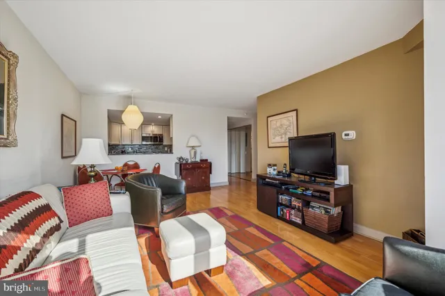 $319,900 | 2001 Hamilton Street, Unit 1024, Philadelphia, PA 19130