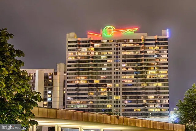 $319,900 | 2001 Hamilton Street, Unit 1024, Philadelphia, PA 19130