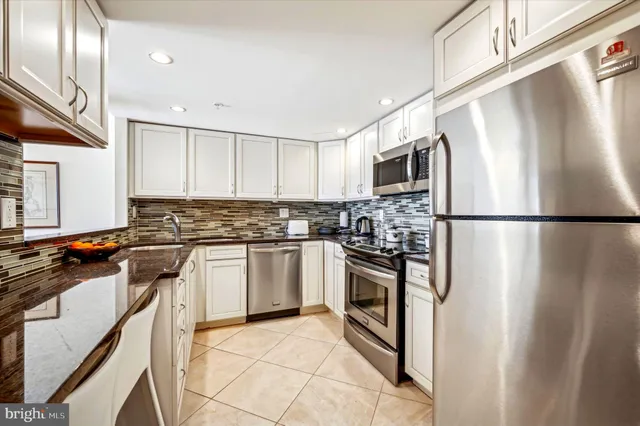 $319,900 | 2001 Hamilton Street, Unit 1024, Philadelphia, PA 19130