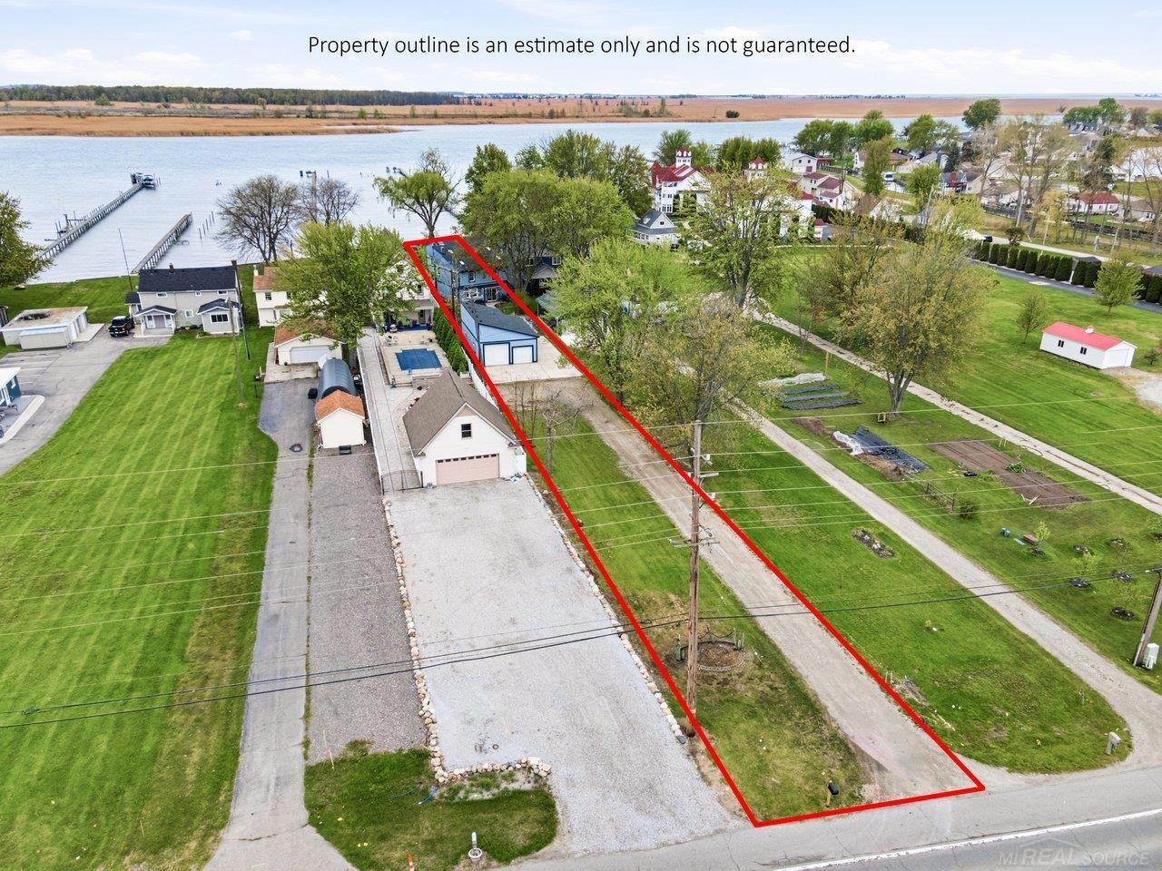 6143 Pointe Tremble Road Algonac, MI 48001 - Photo 4 of 47 50207601-3015d183-5f17-44f9-bc97-e07bbee7f77a.JPG