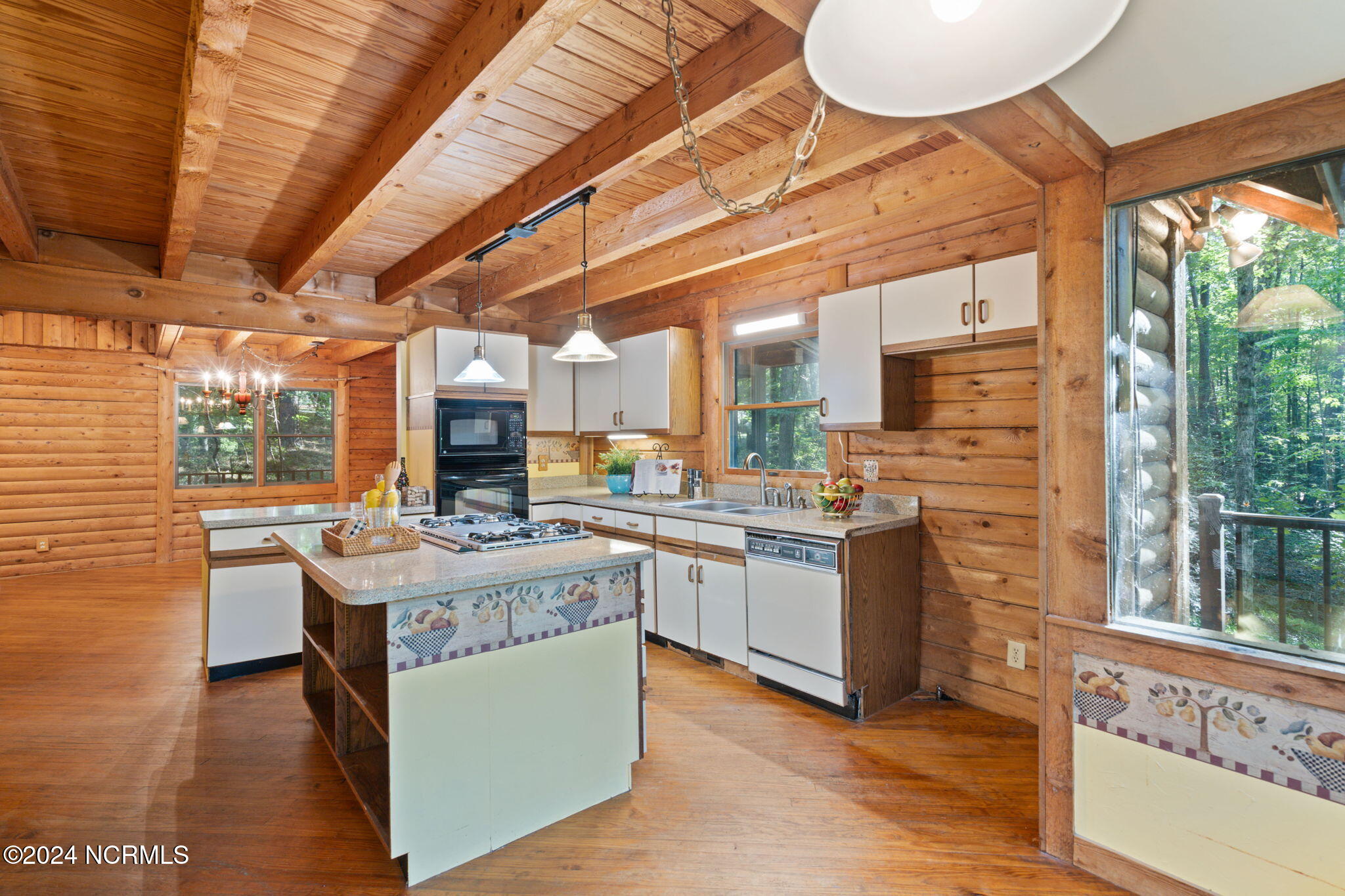 2004 Forest Drive Clayton, NC 27520 - Photo 9 of 38 31-web-or-mls-DSC07984