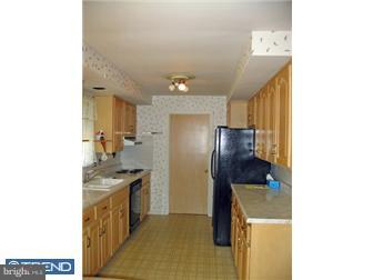 1136 West Thomas Road Lansdale, PA 19446 - Photo 5 of 7 Kitchen