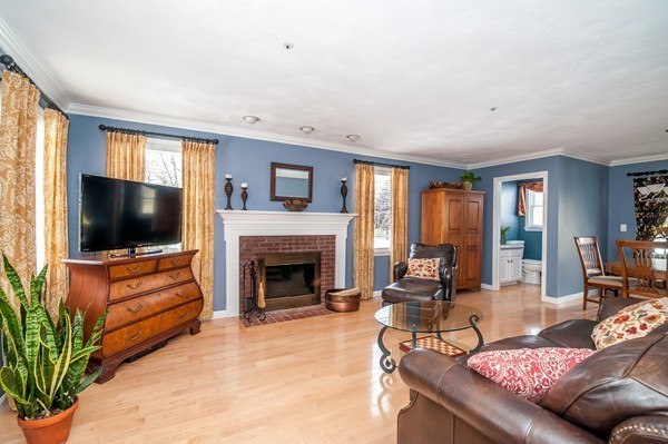 700 Sharpners Pond Road North Andover, MA 01845 - Photo 13 of 29 Gallery Image 13