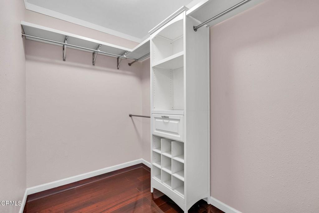 472 Geneva Avenue Claremont, CA 91711 - Photo 25 of 50 a view of an empty walk in closet