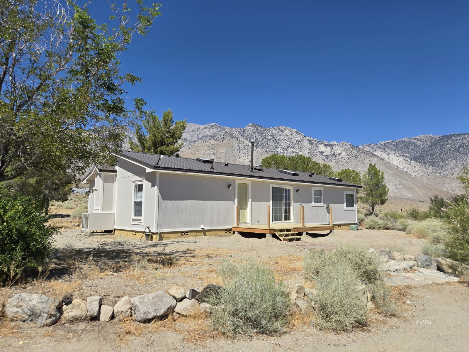 990 Williams Road Olancha, CA 93549 - Photo 16 of 25 Patio Deck