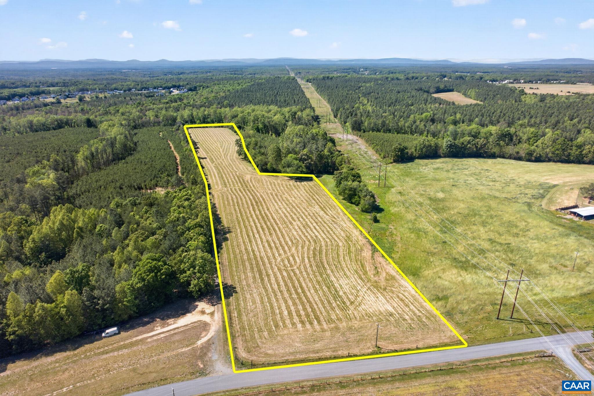 Lot 5 Shores Road Palmyra, VA 22963 - Photo 8 of 11 a view of a balcony with an outdoor space