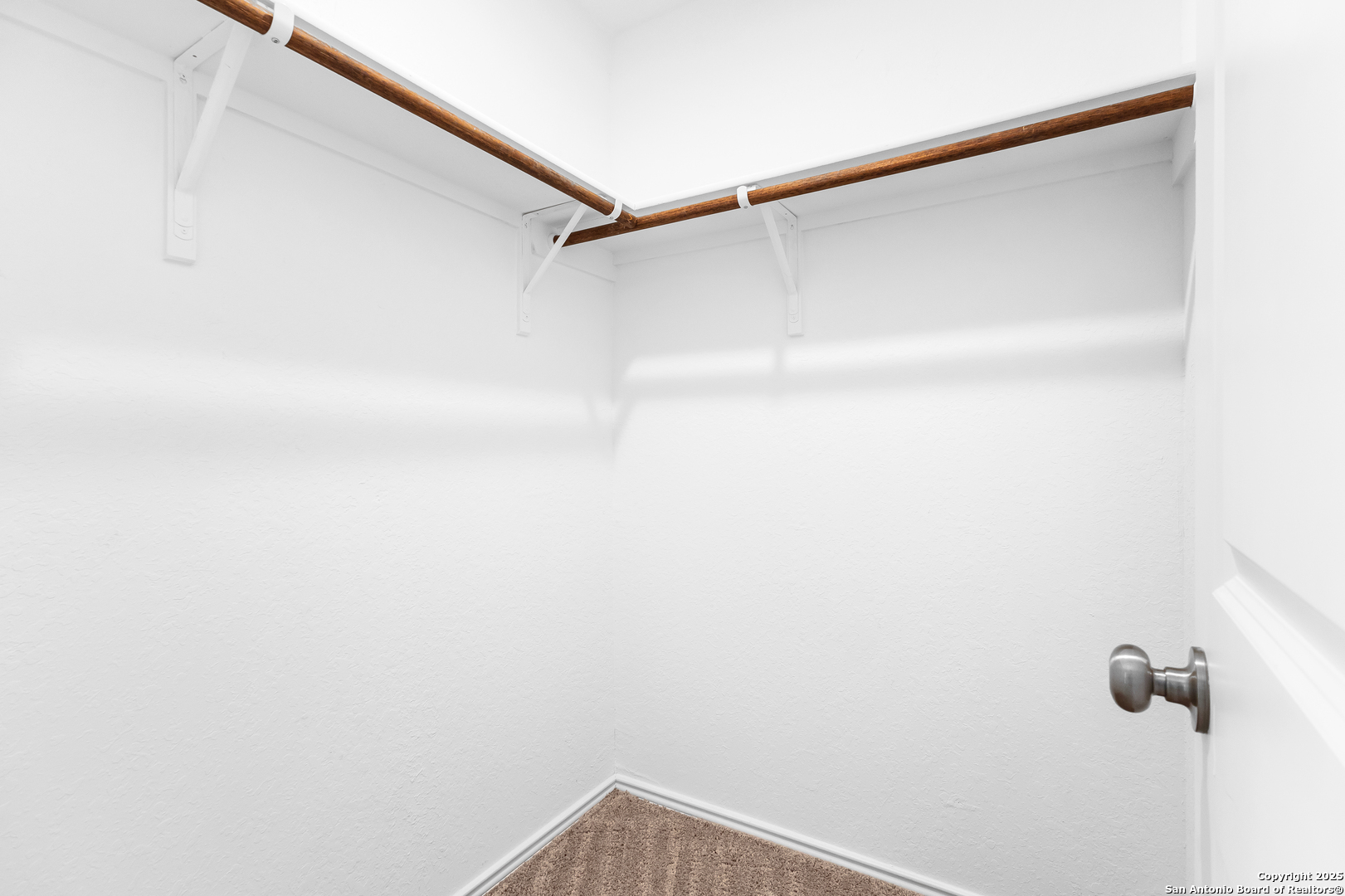 11058 Tree Line San Antonio, TX 78223 - Photo 15 of 25