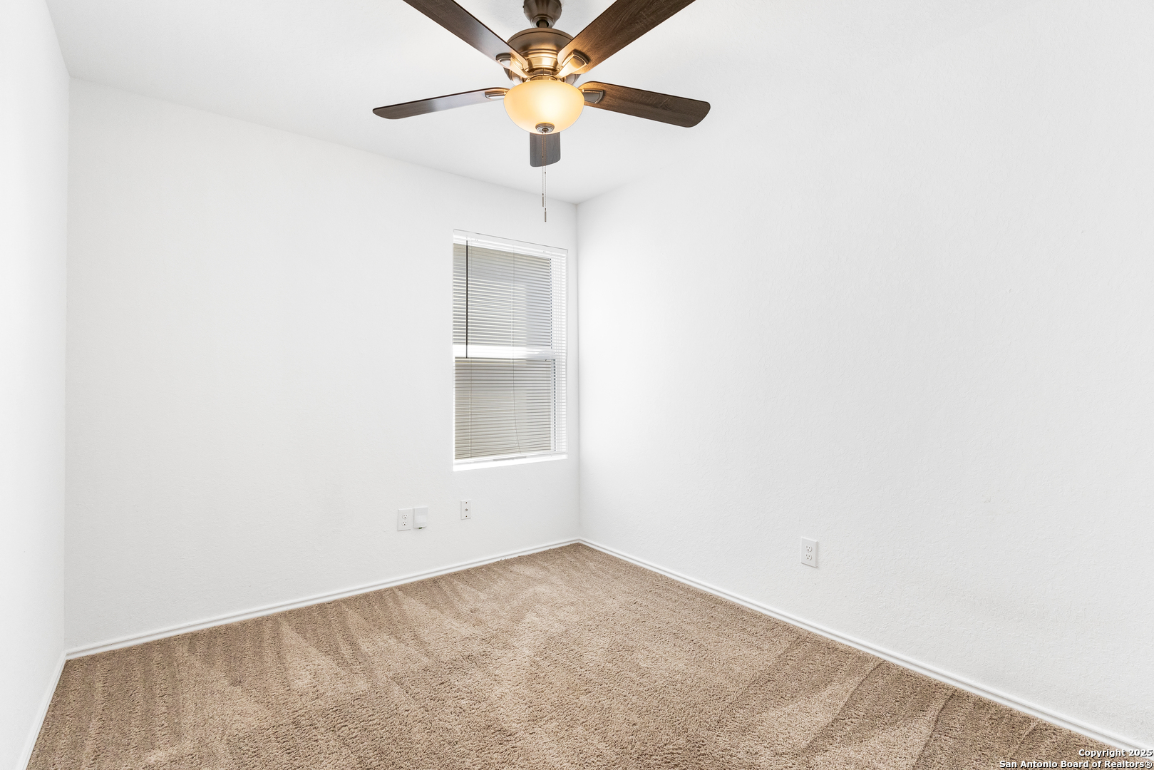 11058 Tree Line San Antonio, TX 78223 - Photo 17 of 25