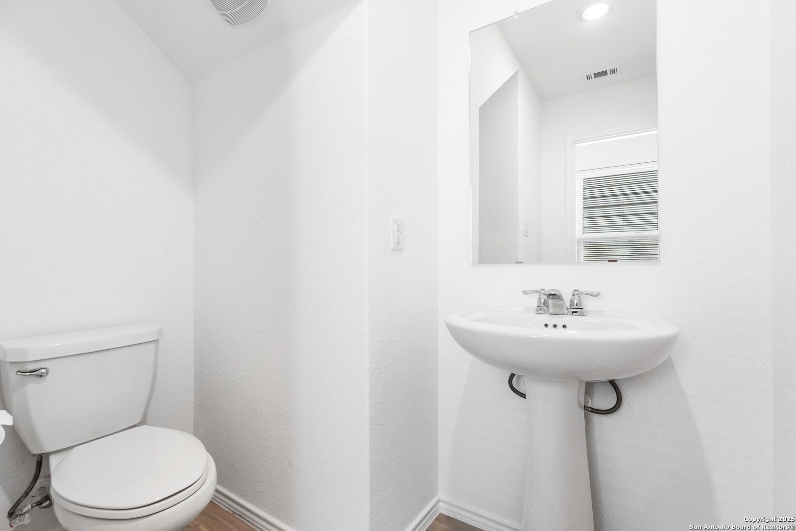 11058 Tree Line San Antonio, TX 78223 - Photo 19 of 25