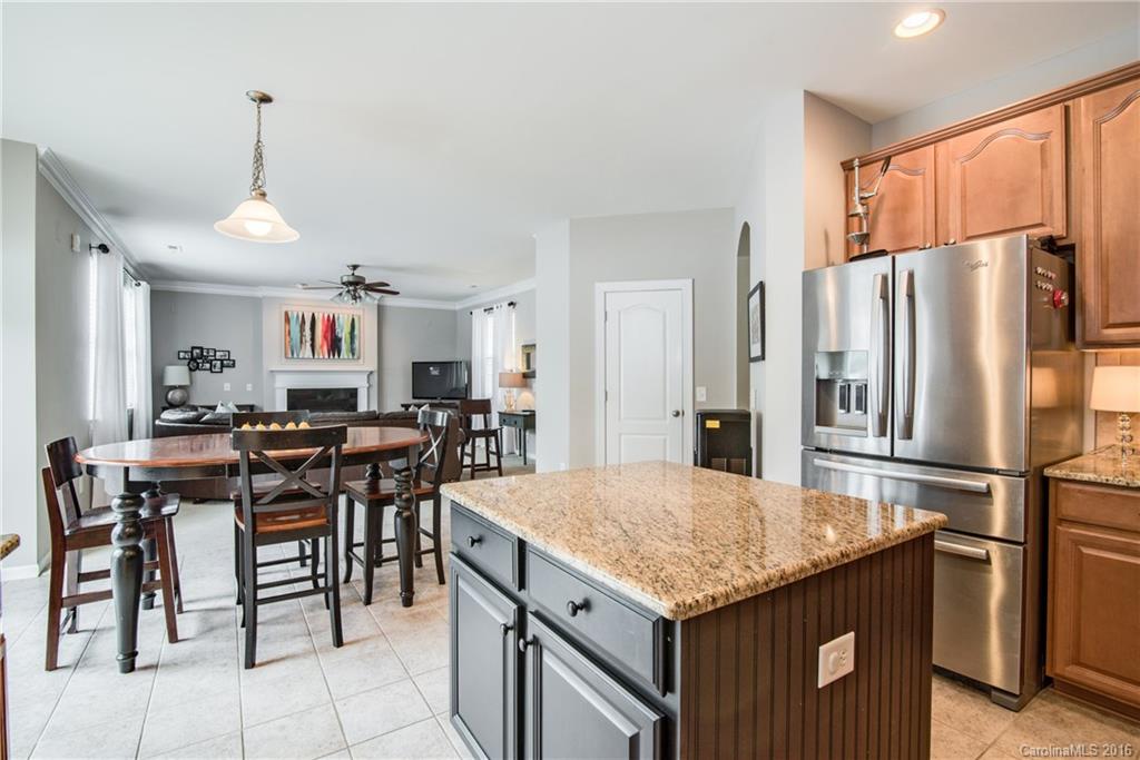 5803 Cactus Valley Road Charlotte, NC 28277 - Photo 5 of 24