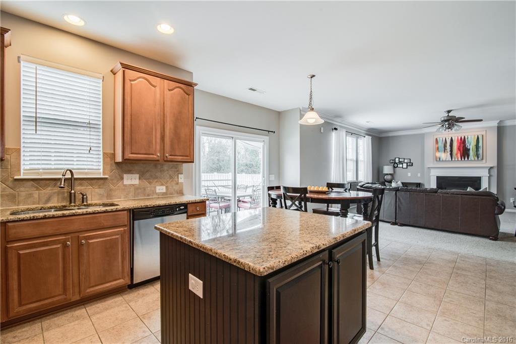 5803 Cactus Valley Road Charlotte, NC 28277 - Photo 6 of 24