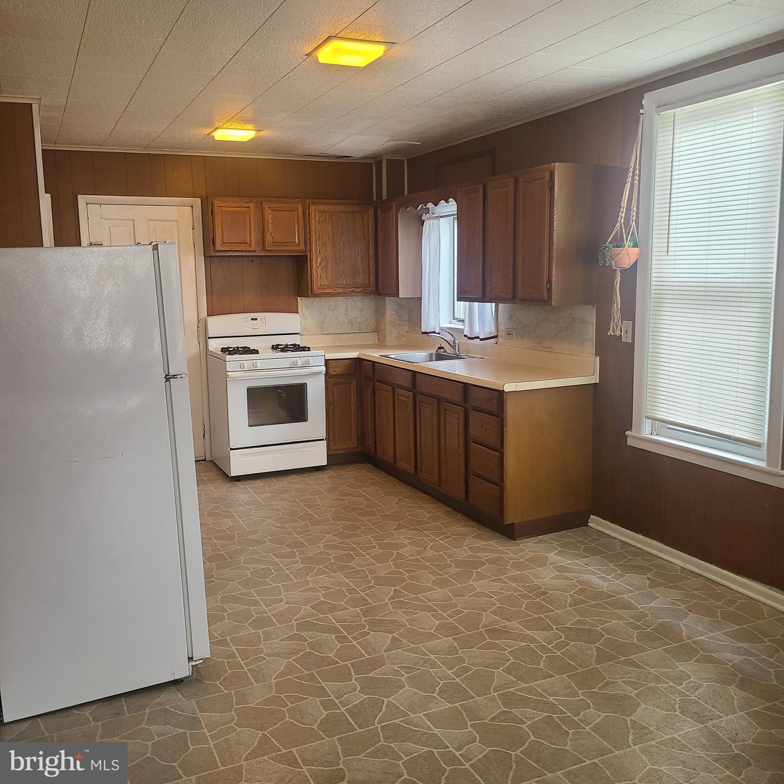 19 North 3rd Street Emmaus, PA 18049 - Photo 7 of 12