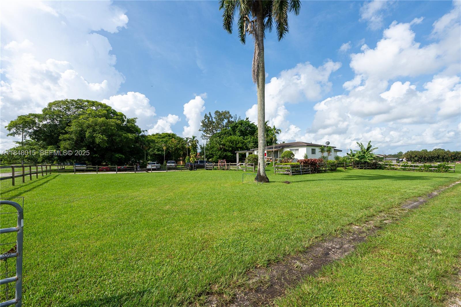 1921 Southwest 112th Avenue Davie, FL 33325 - Photo 7 of 27