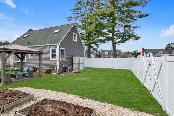 $779,000 | 9 Aster Avenue, Merrick, NY 11566