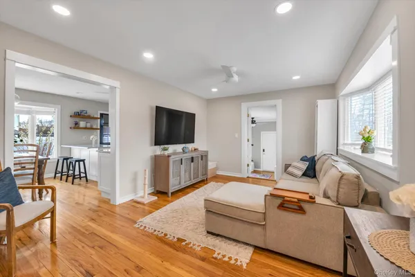 $779,000 | 9 Aster Avenue, Merrick, NY 11566