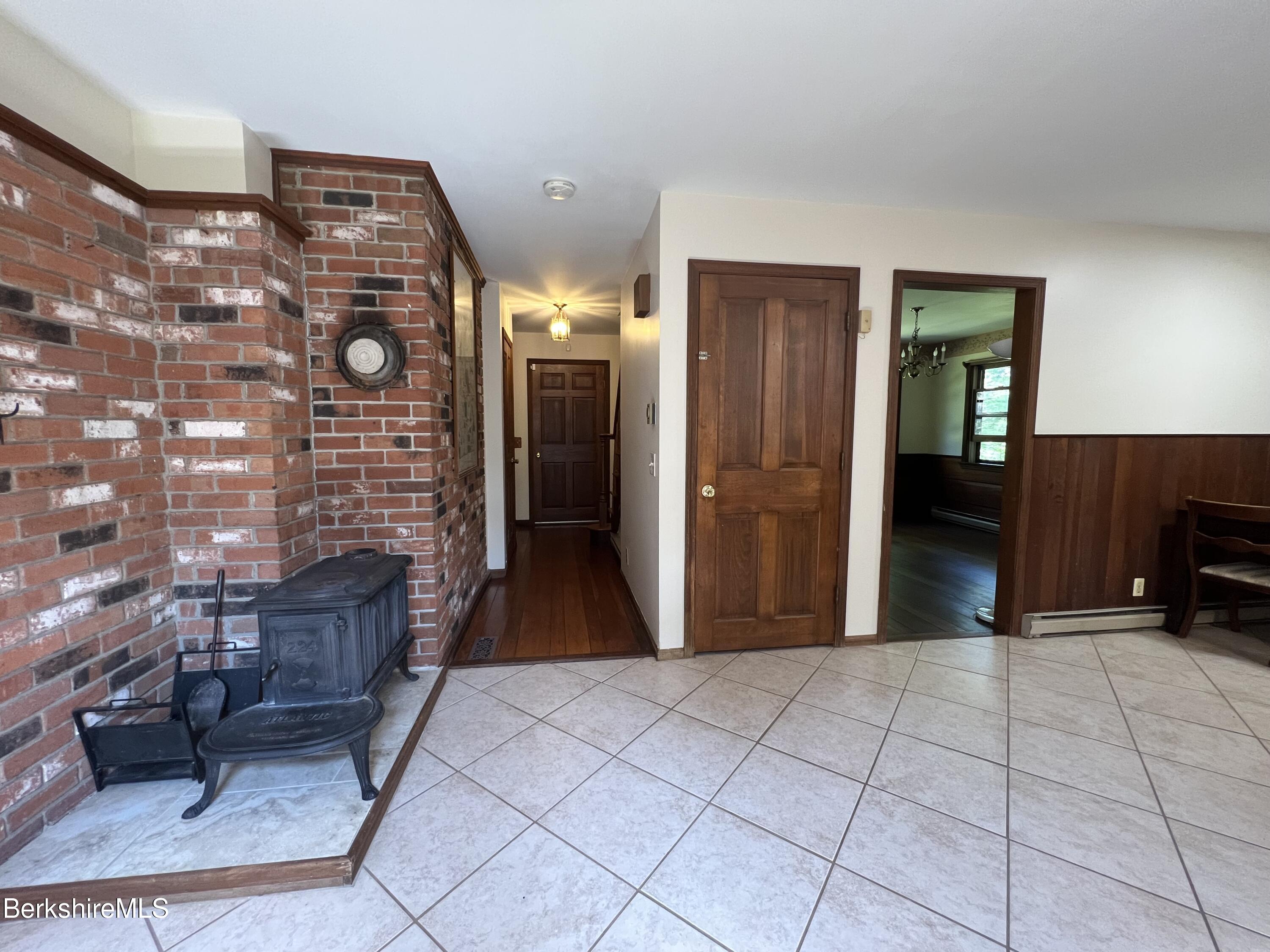 280 Middlefield Road Washington, MA 01223 - Photo 16 of 28 a view of livingroom with furniture