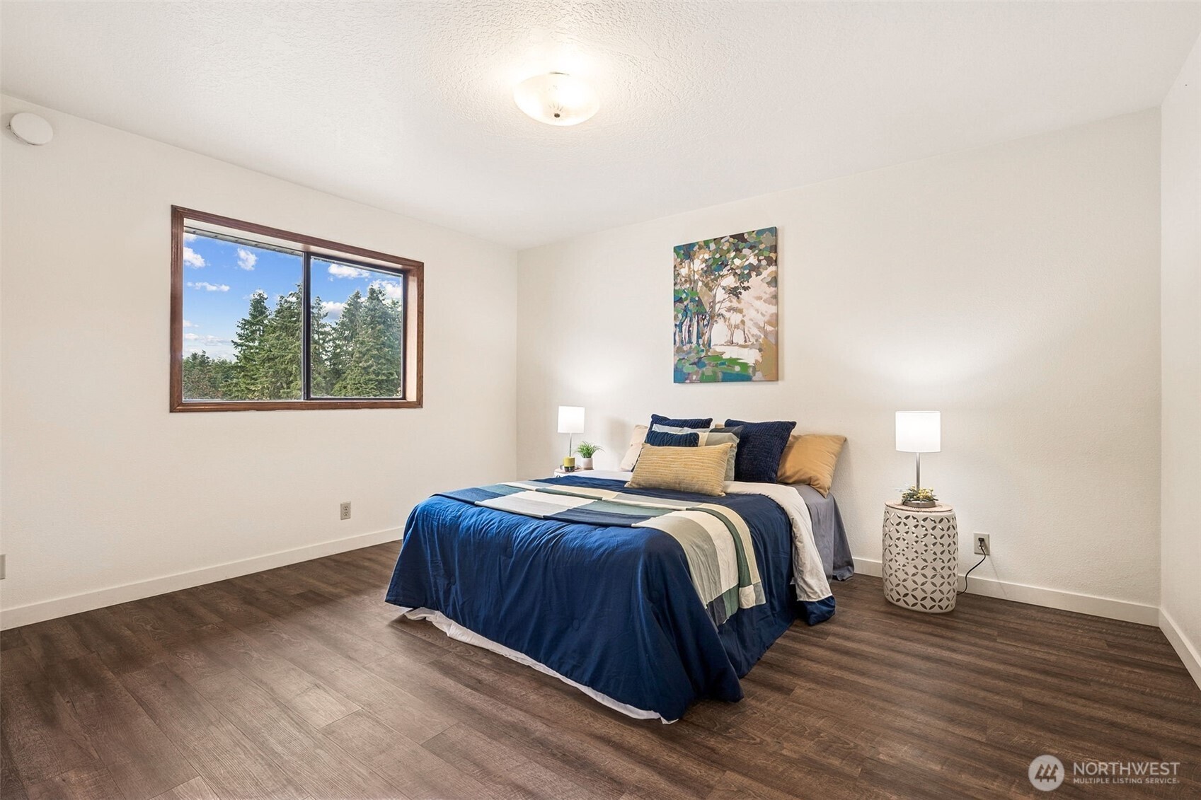 954 South Military Road Winlock, WA 98596 - Photo 21 of 39 a bedroom with a bed and a window