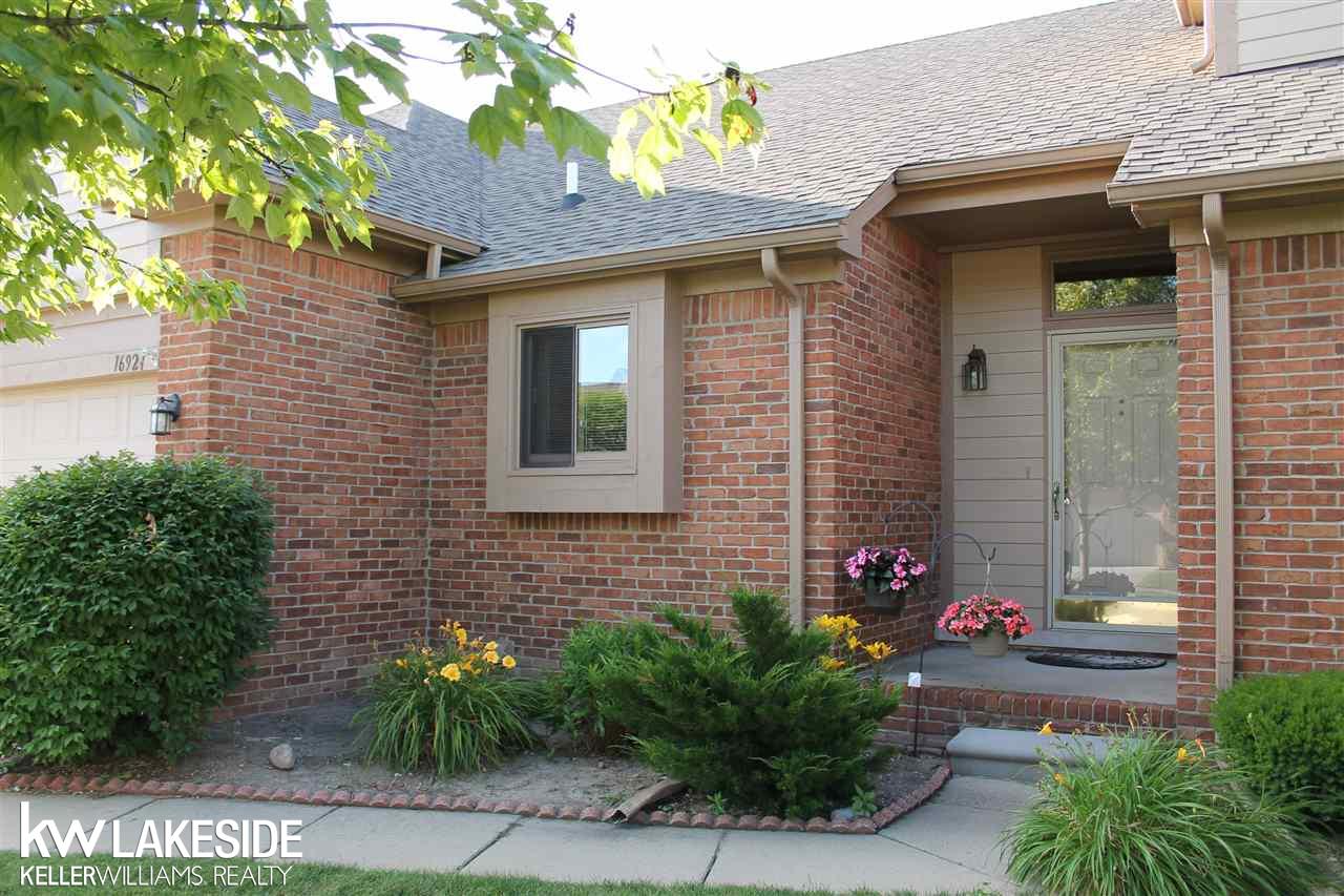 16921 Country Ridge Lane Macomb, MI 48044 - Photo 2 of 48