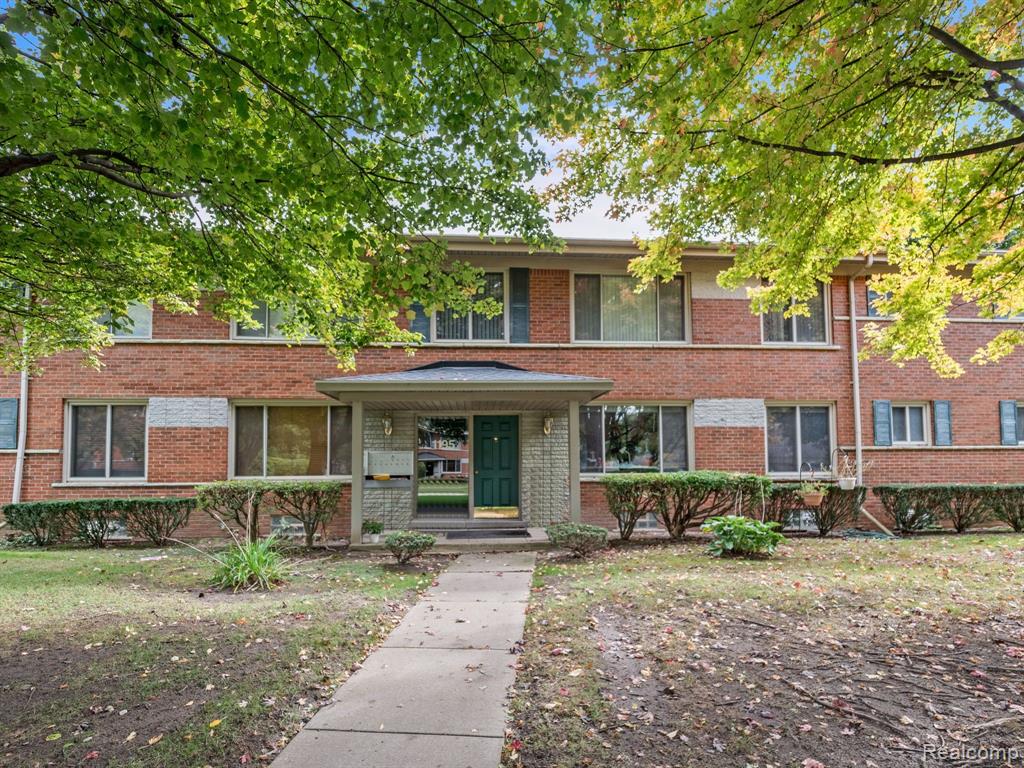 1195 Derby Road, Unit 8 Birmingham, MI 48009 - Photo 24 of 32