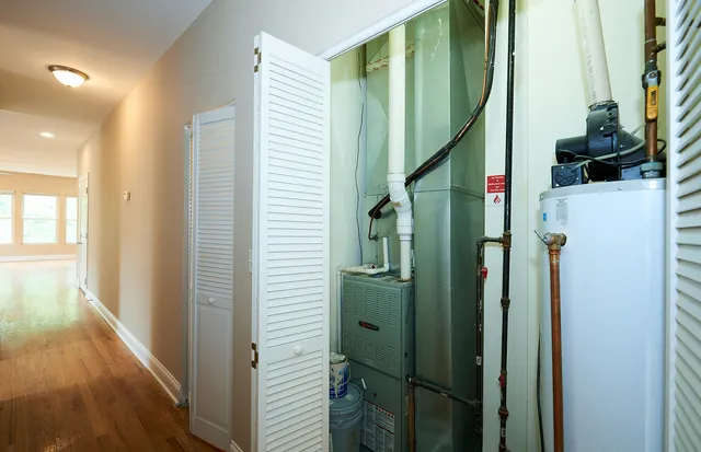 $2,495 | 1609 West Farwell Avenue, Unit 2, Chicago, IL 60626