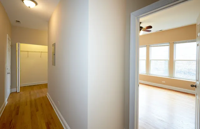 $2,495 | 1609 West Farwell Avenue, Unit 2, Chicago, IL 60626