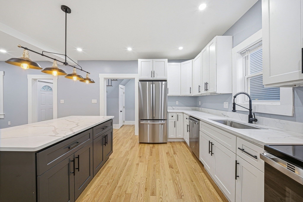 12 Howard Street Lynn, MA 01902 - Photo 4 of 41