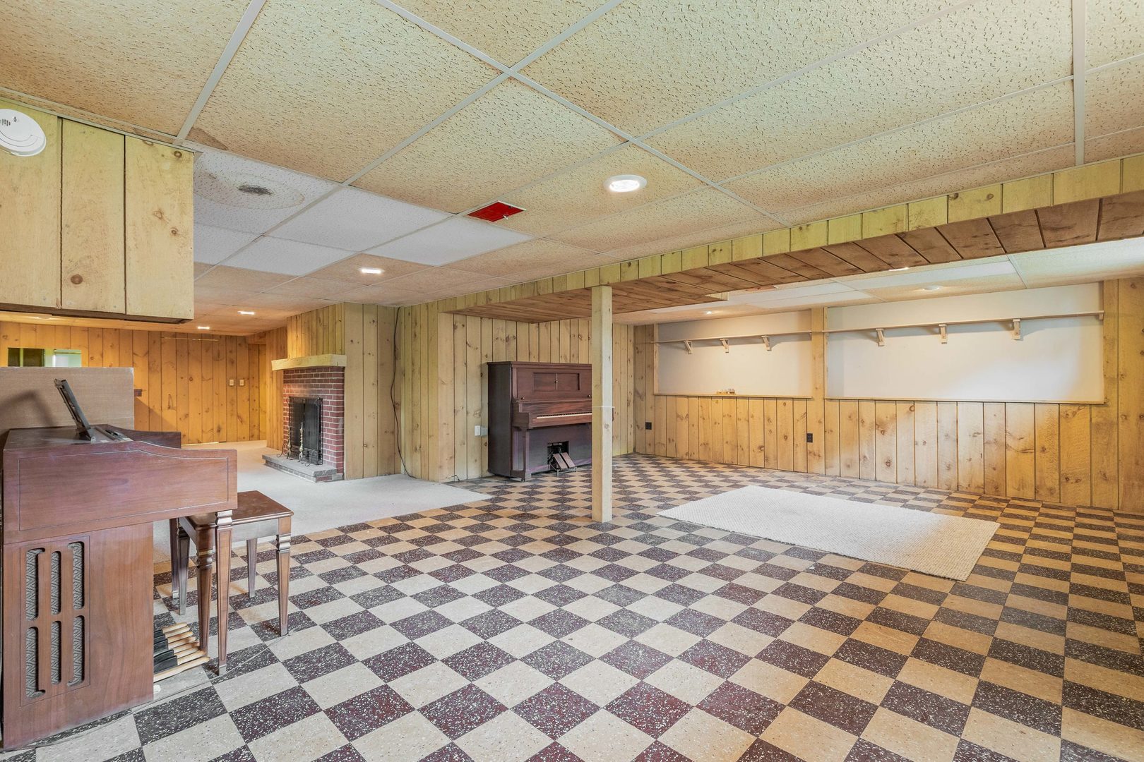 1025 Bode Road Elgin, IL 60120 - Photo 20 of 37 Gallery Image 20