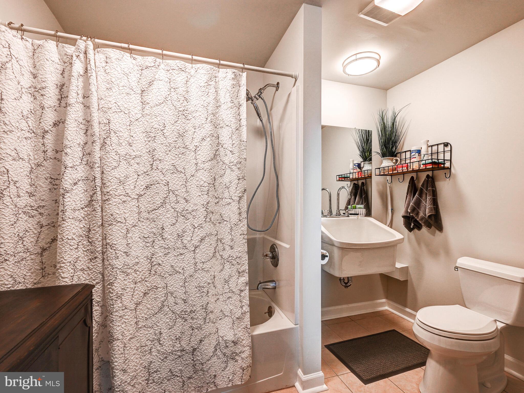 8431 Meadowsweet Road, Unit 8431 Baltimore, MD 21208 - Photo 35 of 48