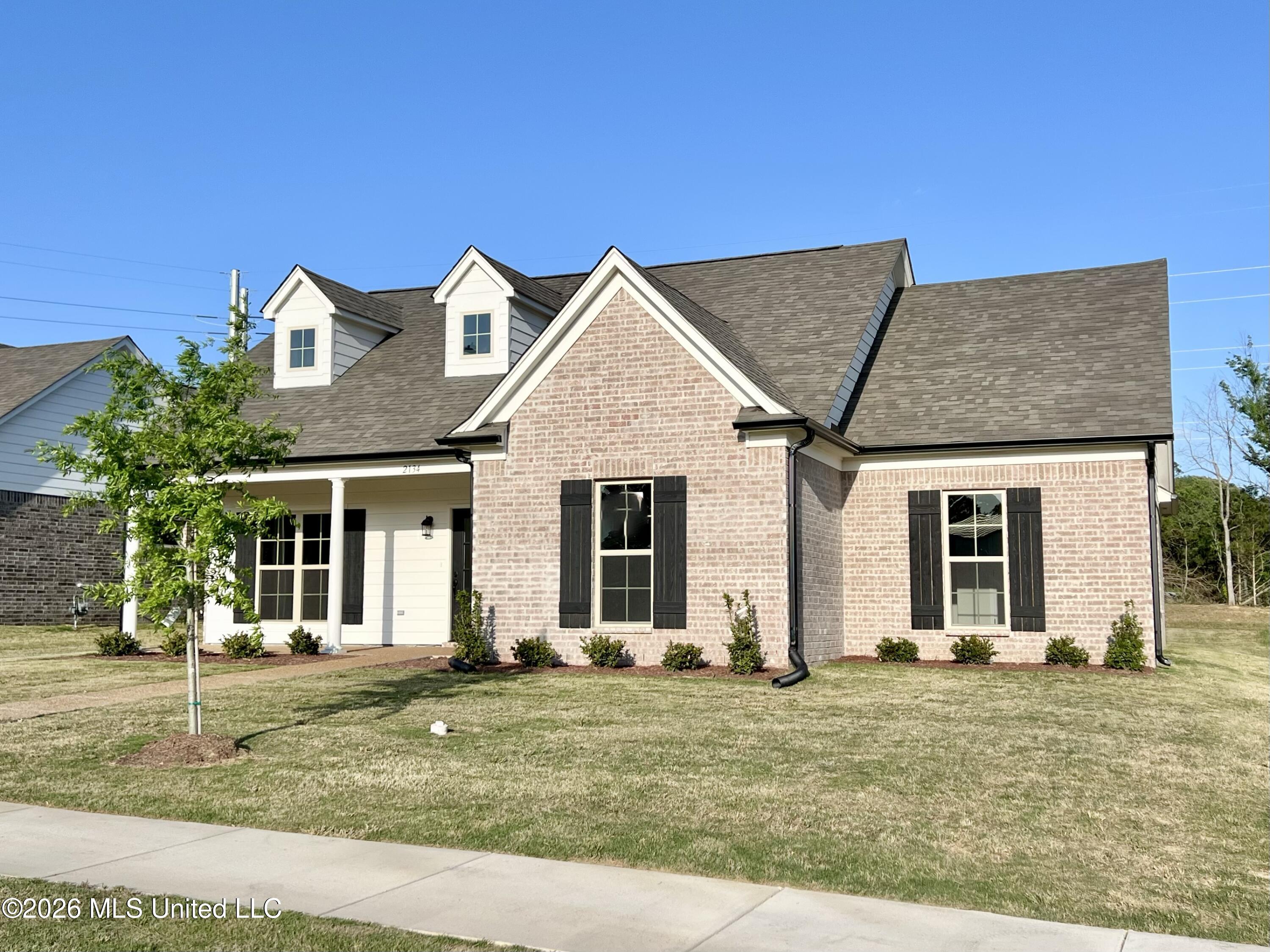 2134 Scott Mdws Lane Hernando, MS 38632 - Photo 2 of 27 IMG_6526