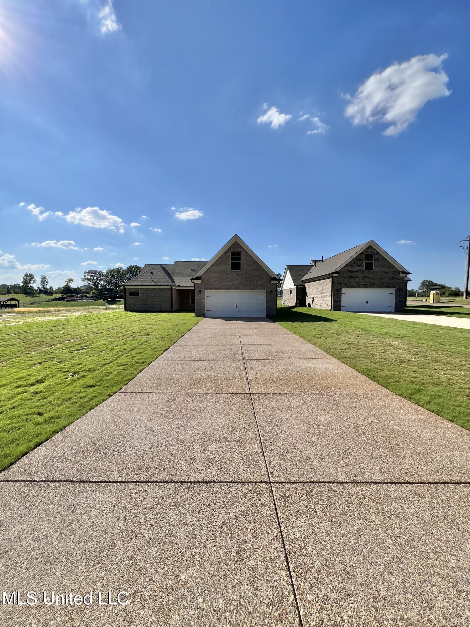 2134 Scott Mdws Lane Hernando, MS 38632 - Photo 26 of 27 IMG_4322