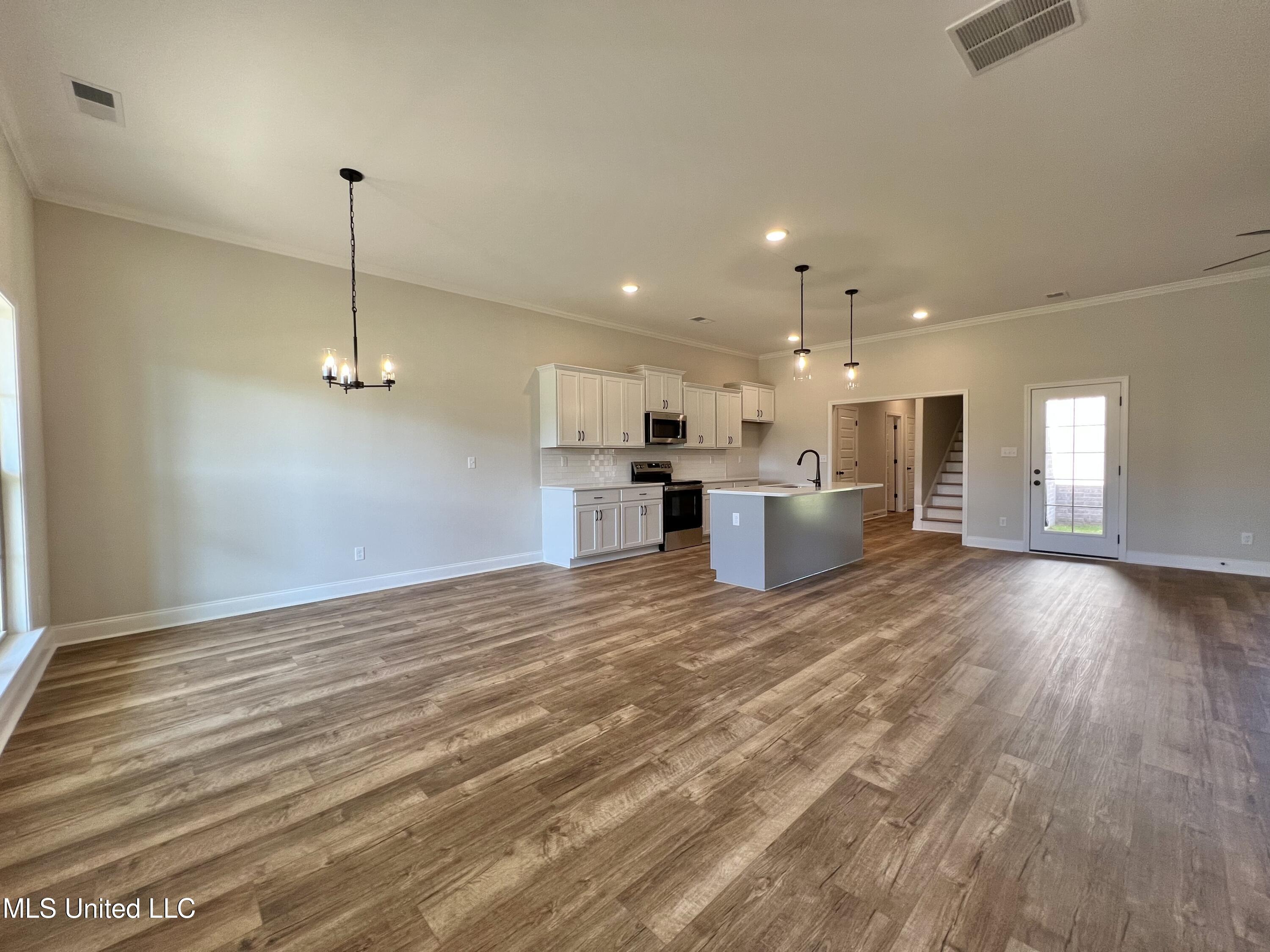 2134 Scott Mdws Lane Hernando, MS 38632 - Photo 5 of 27 IMG_4297