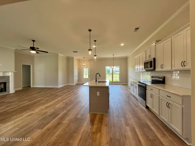 $371,900 | 2134 Scott Mdws Lane, Hernando, MS 38632