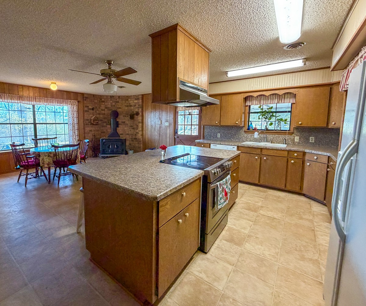 301 Paul Poe Road Livingston, TX 77351 - Photo 31 of 49