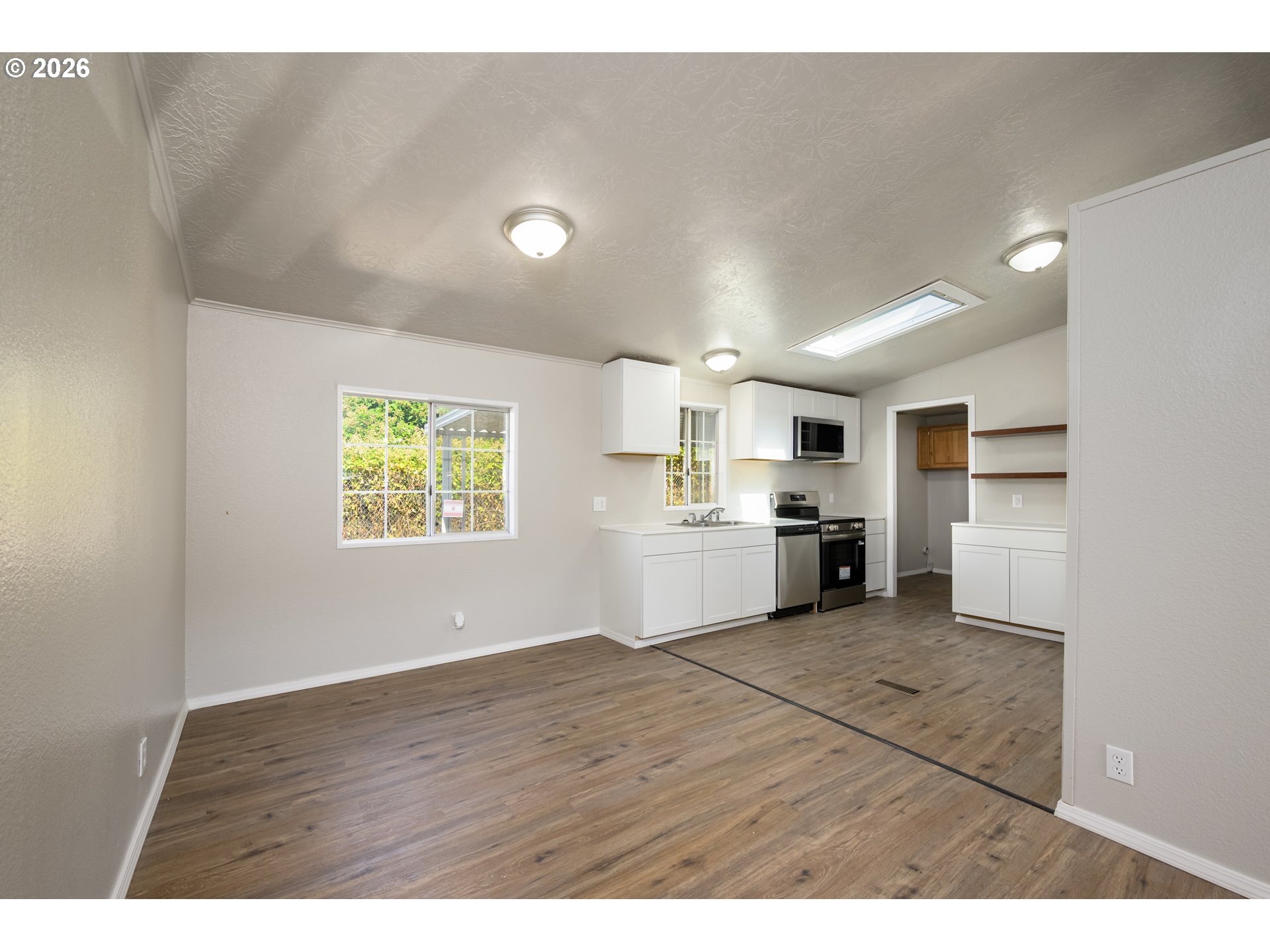 520 Shadow Ranch Lane Roseburg, OR 97470 - Photo 15 of 32 Dining Room