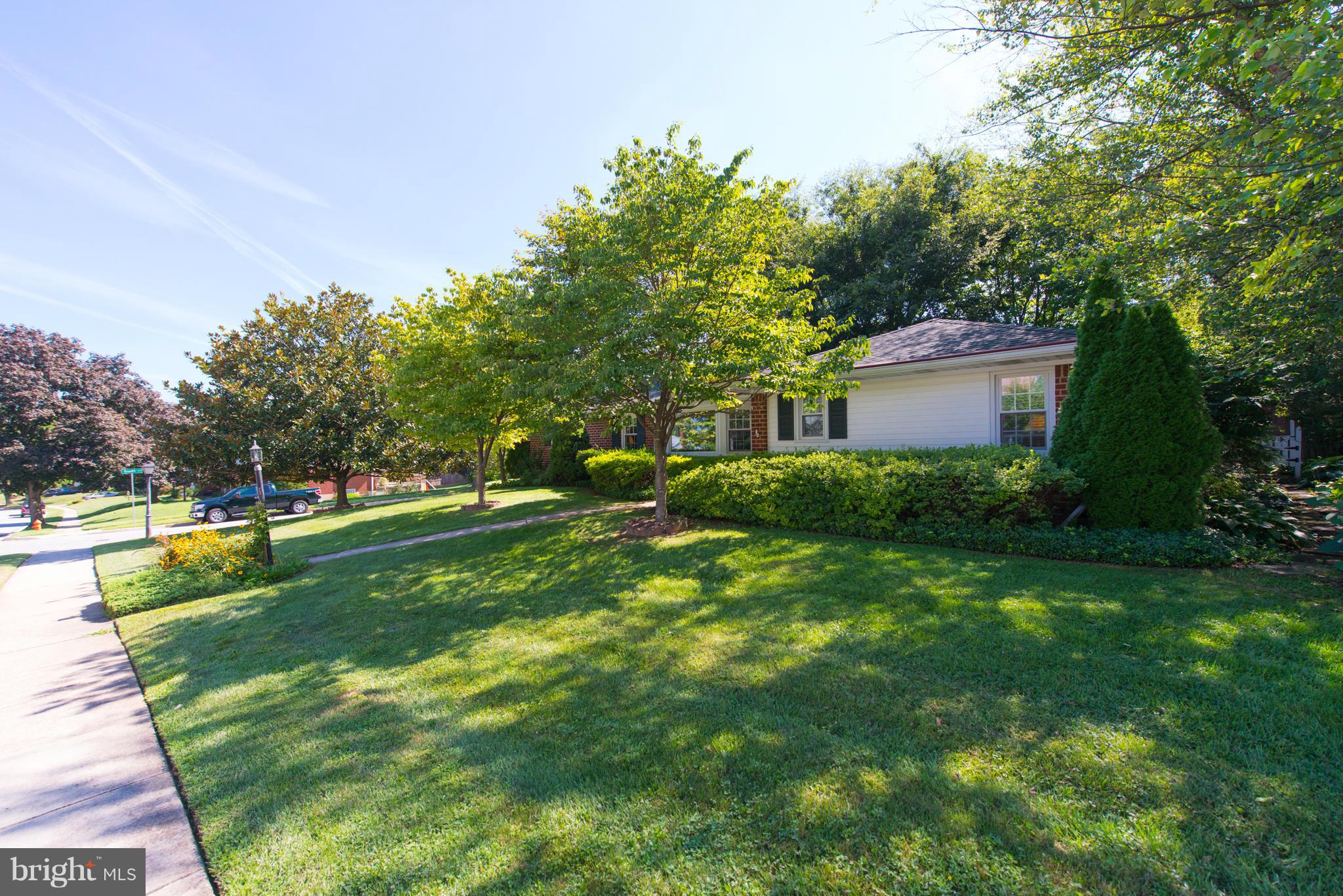 913 Starbit Road Baltimore, MD 21286 - Photo 2 of 30 Exterior (Front)