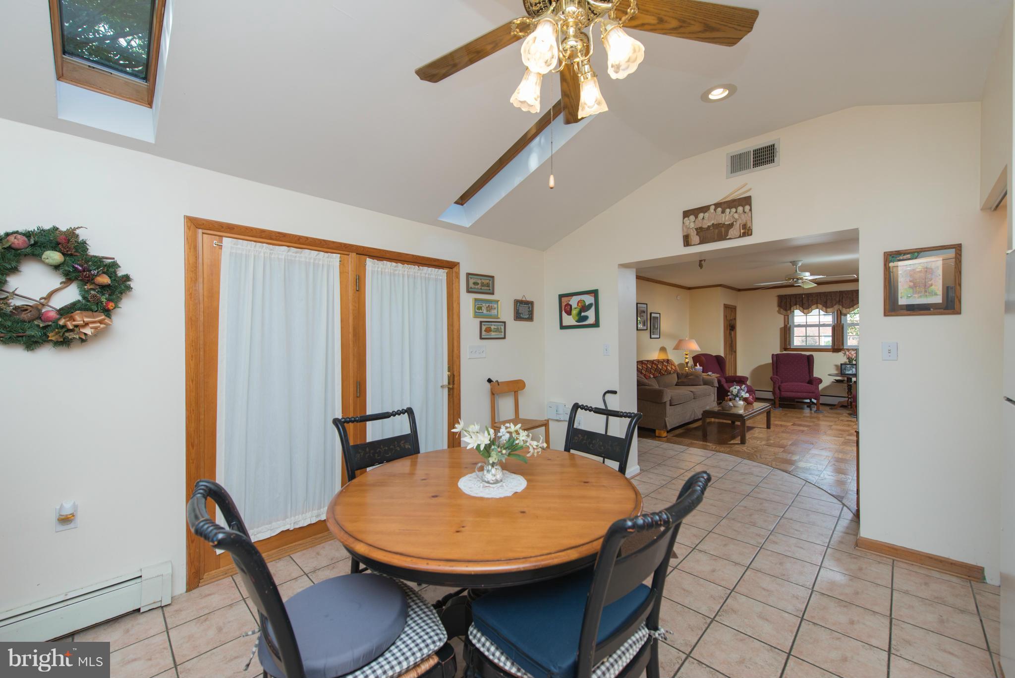 913 Starbit Road Baltimore, MD 21286 - Photo 11 of 30 Kitchen