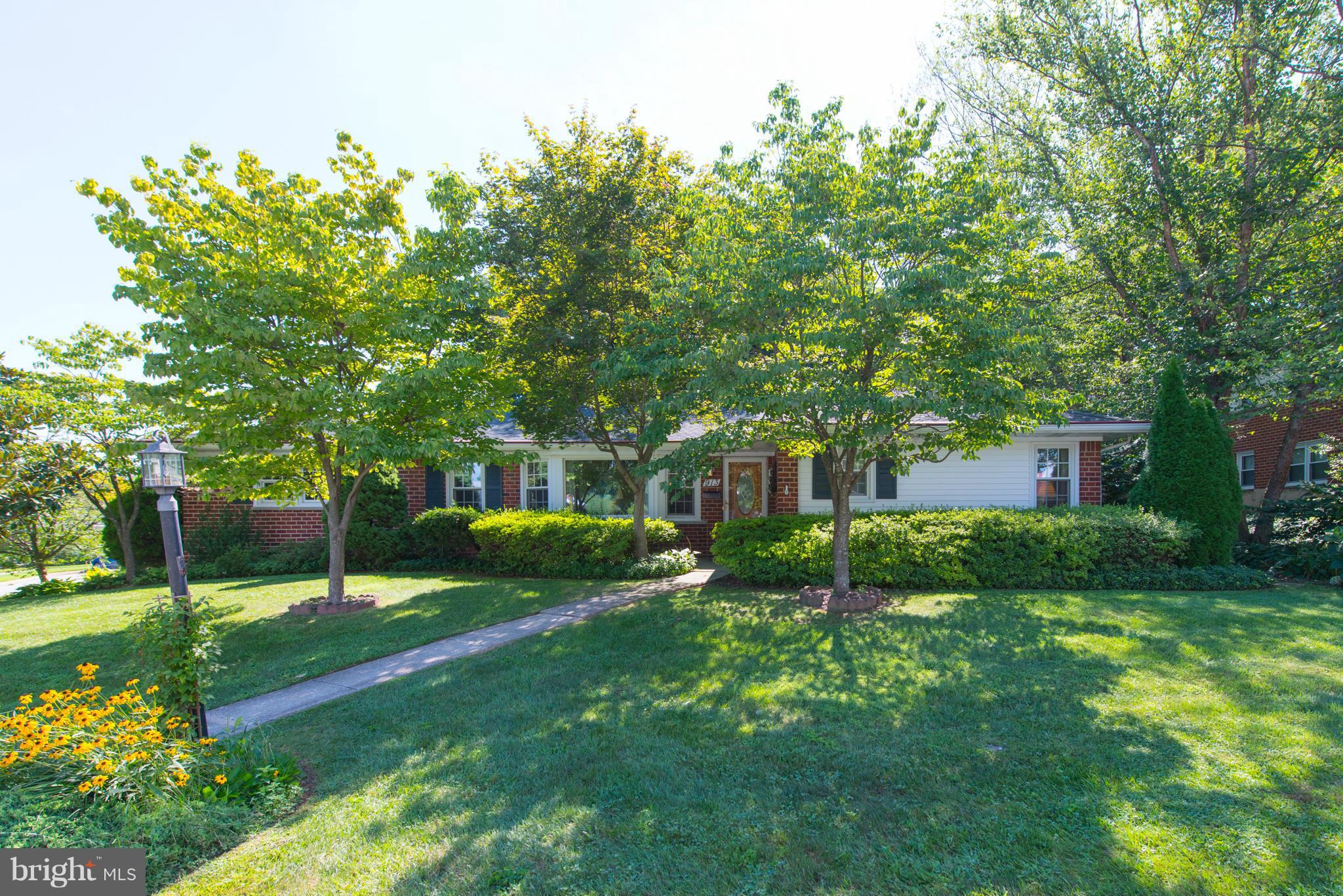 913 Starbit Road Baltimore, MD 21286 - Photo 3 of 30 Exterior (Front)