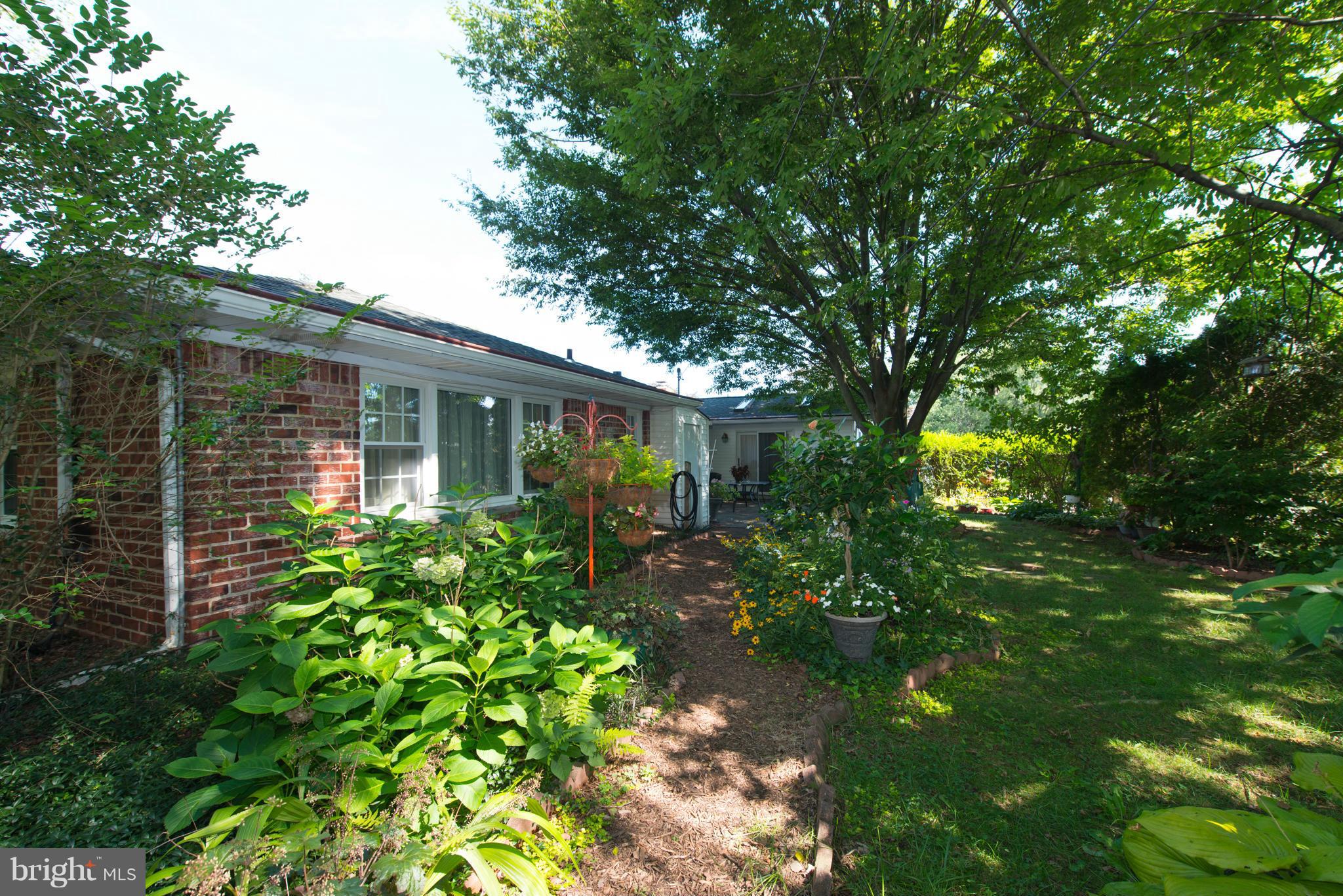 913 Starbit Road Baltimore, MD 21286 - Photo 28 of 30 Exterior (Rear)