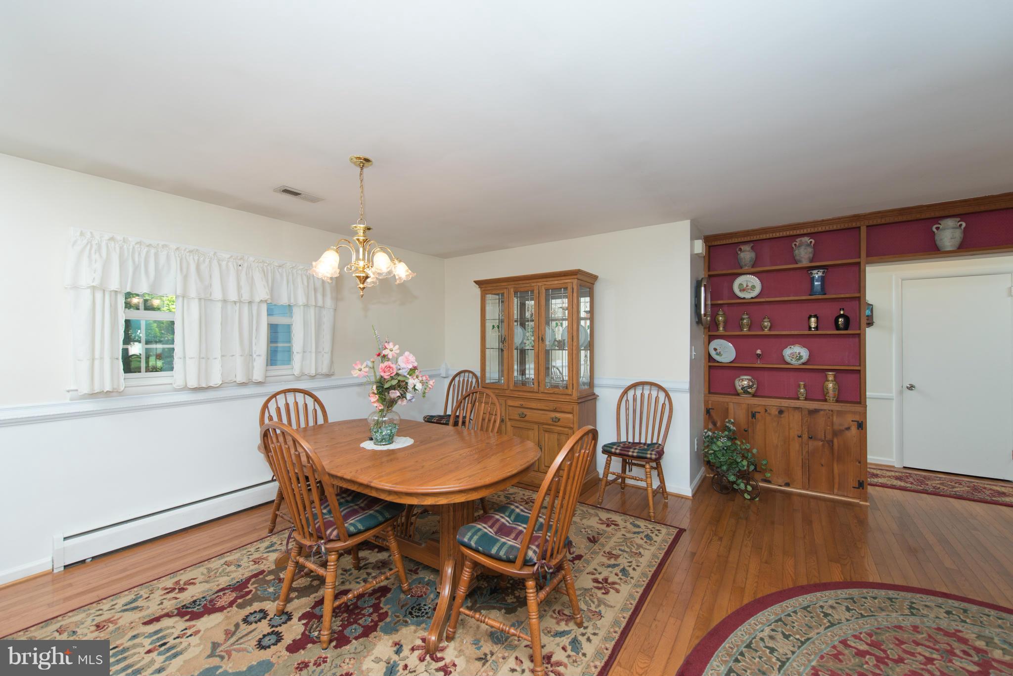 913 Starbit Road Baltimore, MD 21286 - Photo 7 of 30 Dining Room