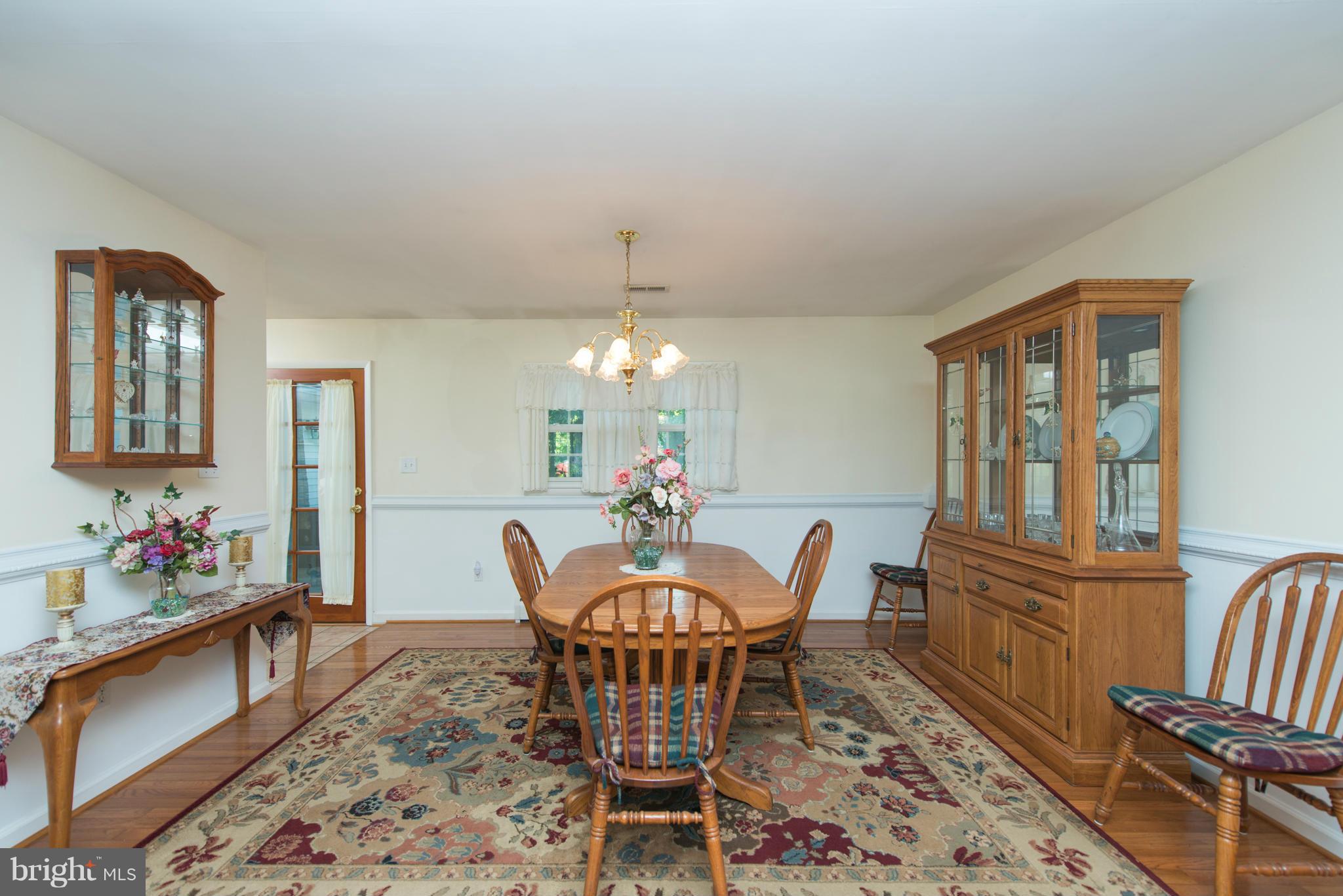 913 Starbit Road Baltimore, MD 21286 - Photo 8 of 30 Dining Room