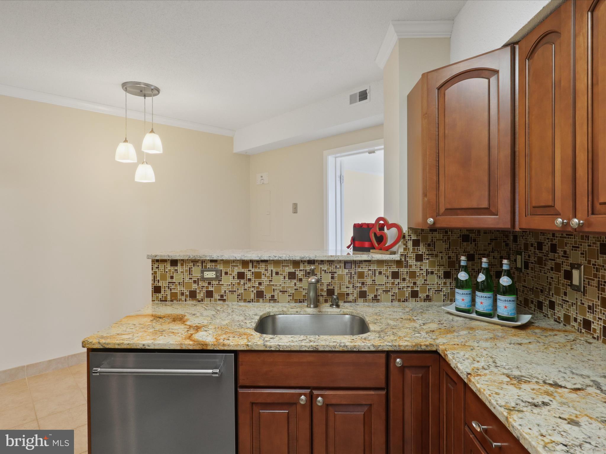 5505 Seminary Road, Unit 1810N Falls Church, VA 22041 - Photo 13 of 48