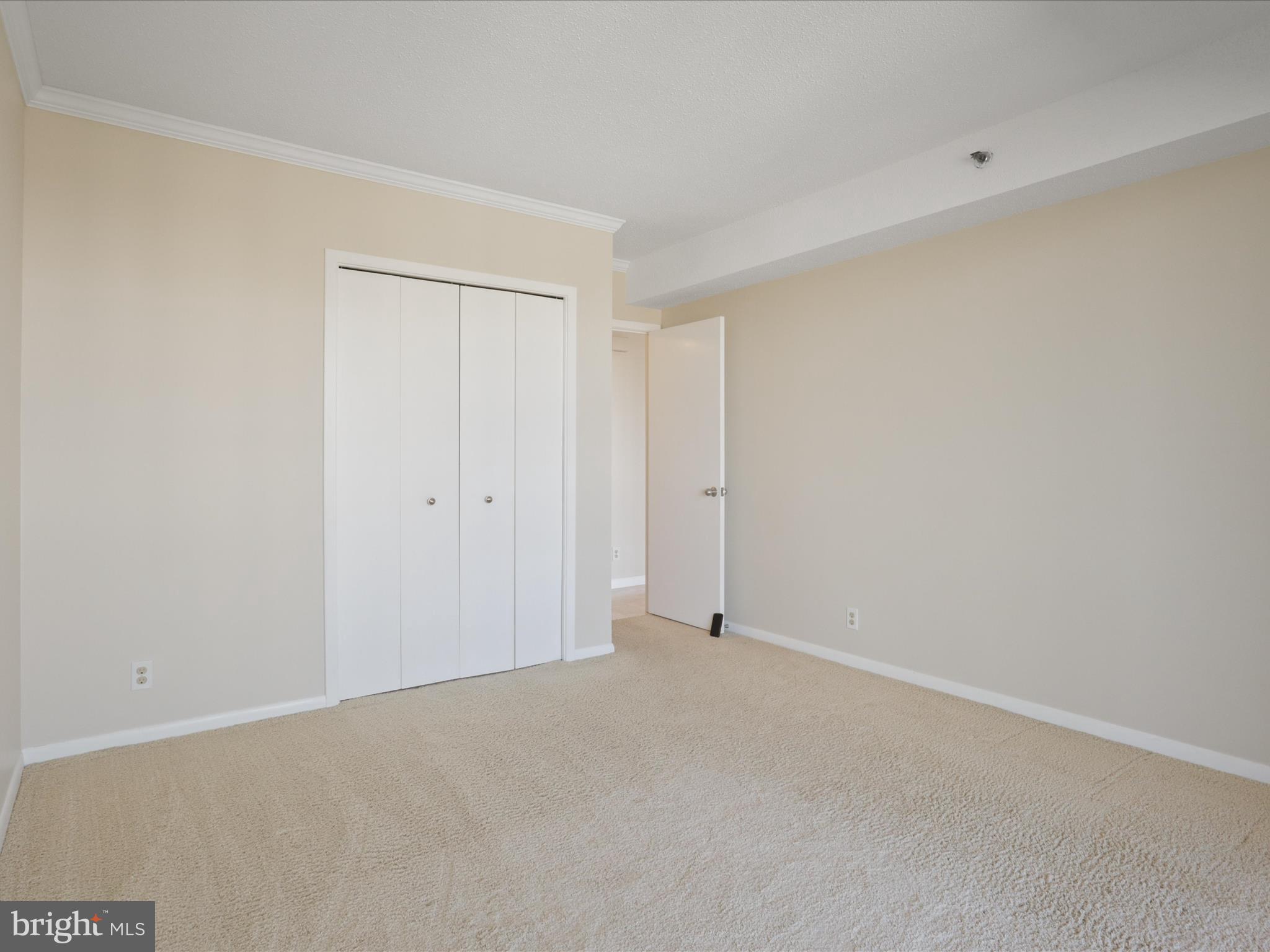 5505 Seminary Road, Unit 1810N Falls Church, VA 22041 - Photo 20 of 48