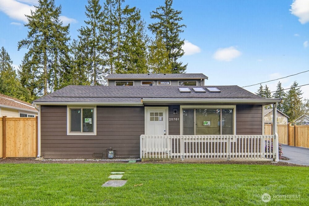 20701 82nd Avenue West Edmonds, WA 98026 - Photo 7 of 11 a front view of a house with a garden
