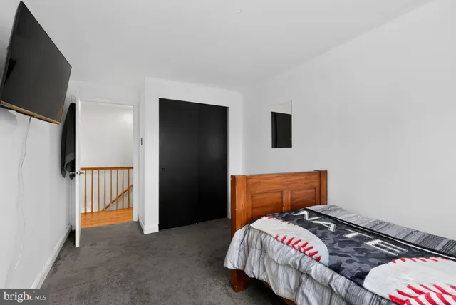 $270,000 | 140 Laureba Avenue, Stratford, NJ 08084