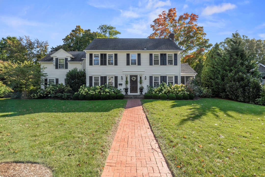 16 Harwood Road East Greenwich, RI 02818 - Photo 1 of 14